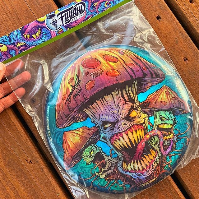 This was my favorite design of the year I think - Evil Mushrooms is on sale for $25 until the end of the year - limited edition of 40, only a handful left.Metallic Foil - Discraft Buzzz discs - all signed and numbered.https://www.flylanddesigns.com/custom-illustrated-disc-golf-disc/#discgolf #frisbeegolf #discraftdiscs #teamdiscraft #discraft #disc