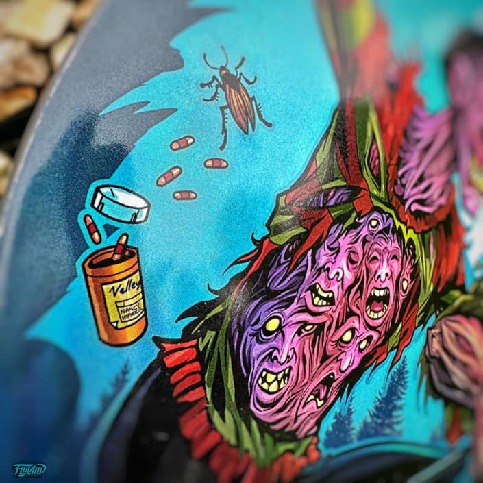 Freddy Vs Jason fighthing with Jasons mom coming back from the grave. These limited edition full-foil Discraft Buzzz Discs featuring artwork by Brian Allen.